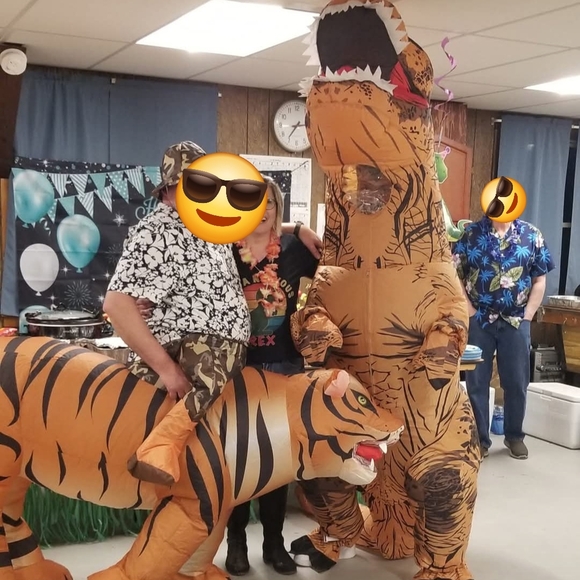 Inflatable Tiger Ride-On Costume for Kids - Picture 4 of 4